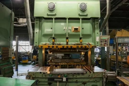 200tＷクランクプレス